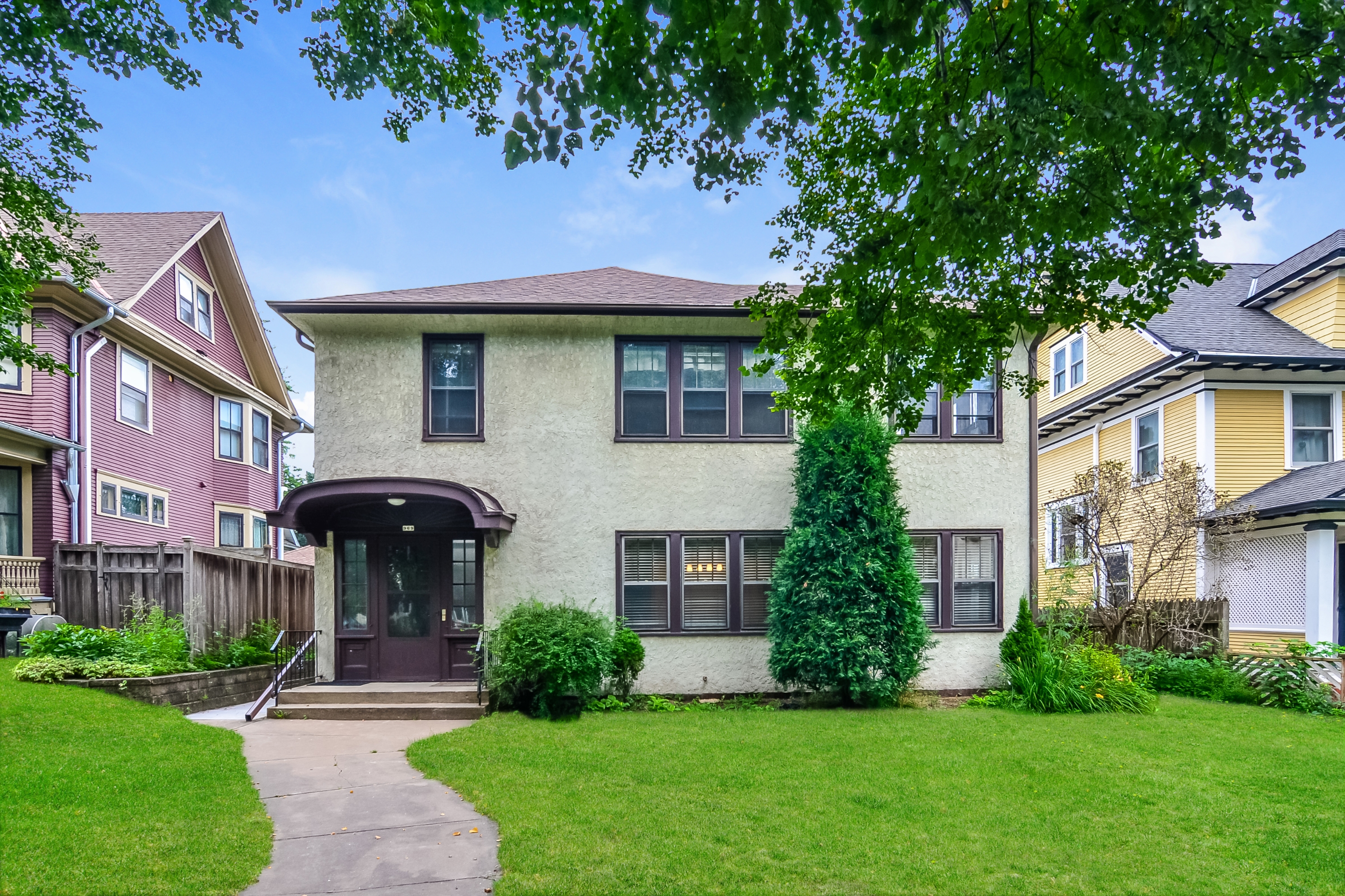Property main image
