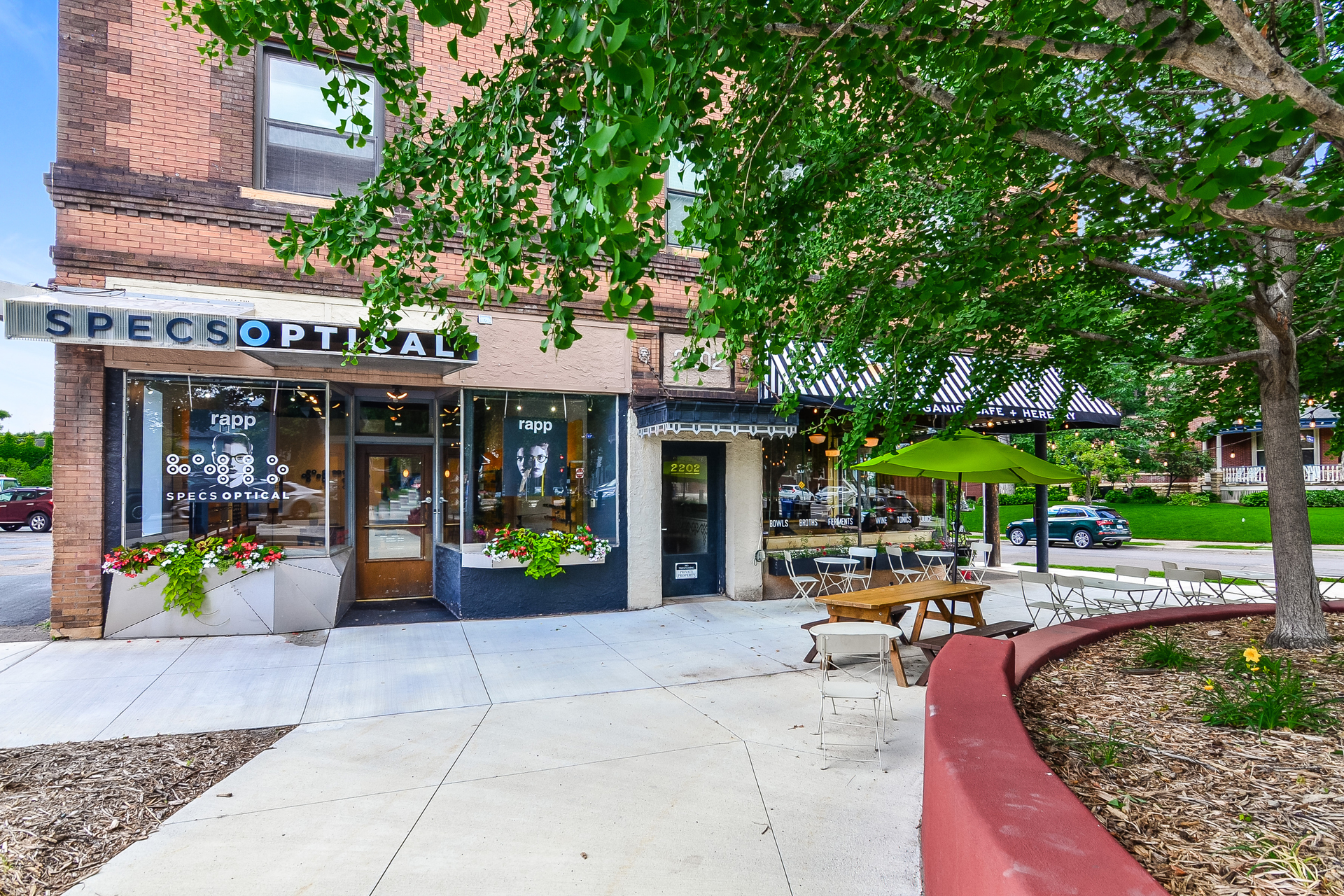 2202 Hennepin Avenue - 5