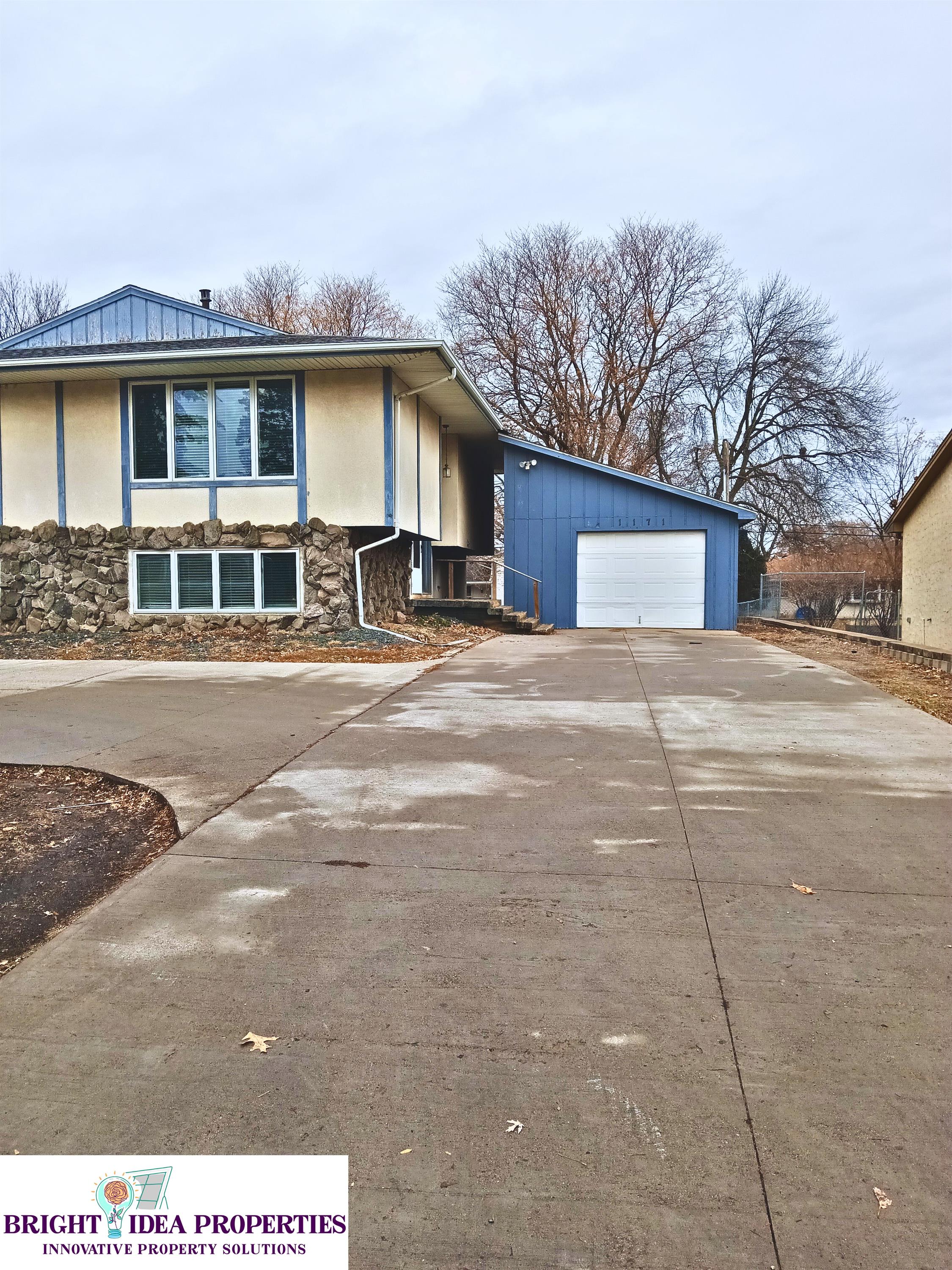 1171 County B Road West