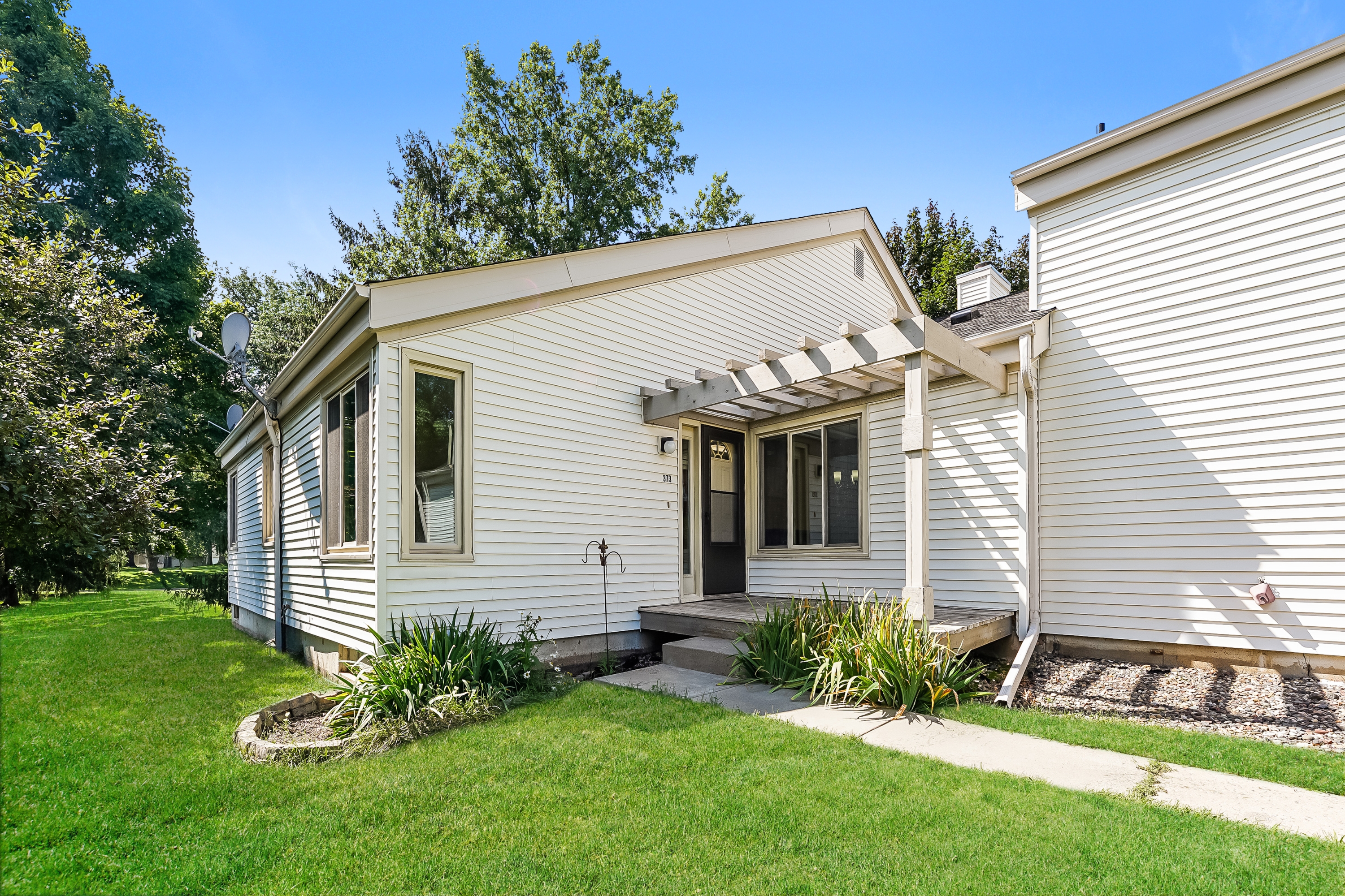 373 Elan Court - 1