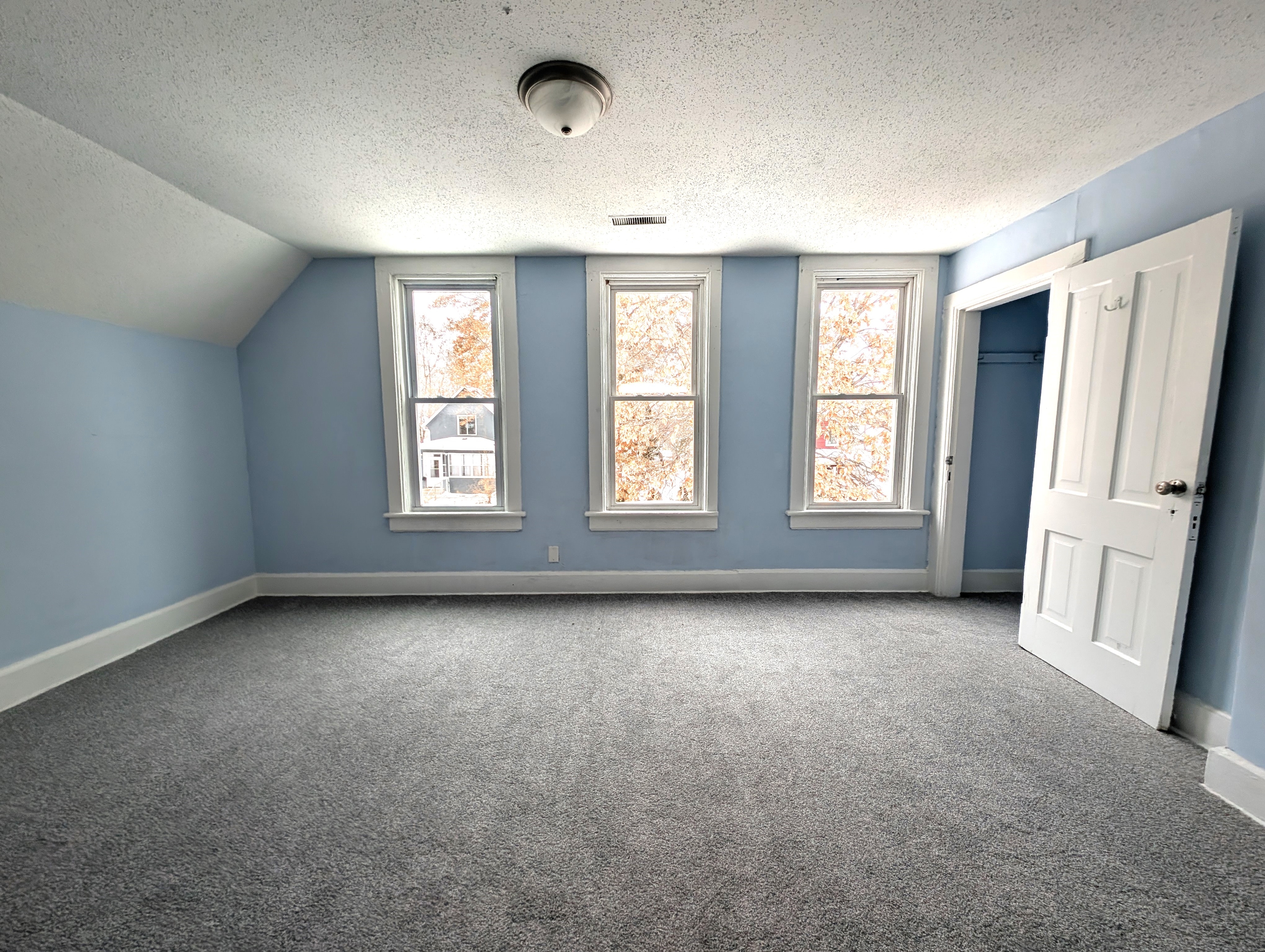 538 Charles Avenue - 2